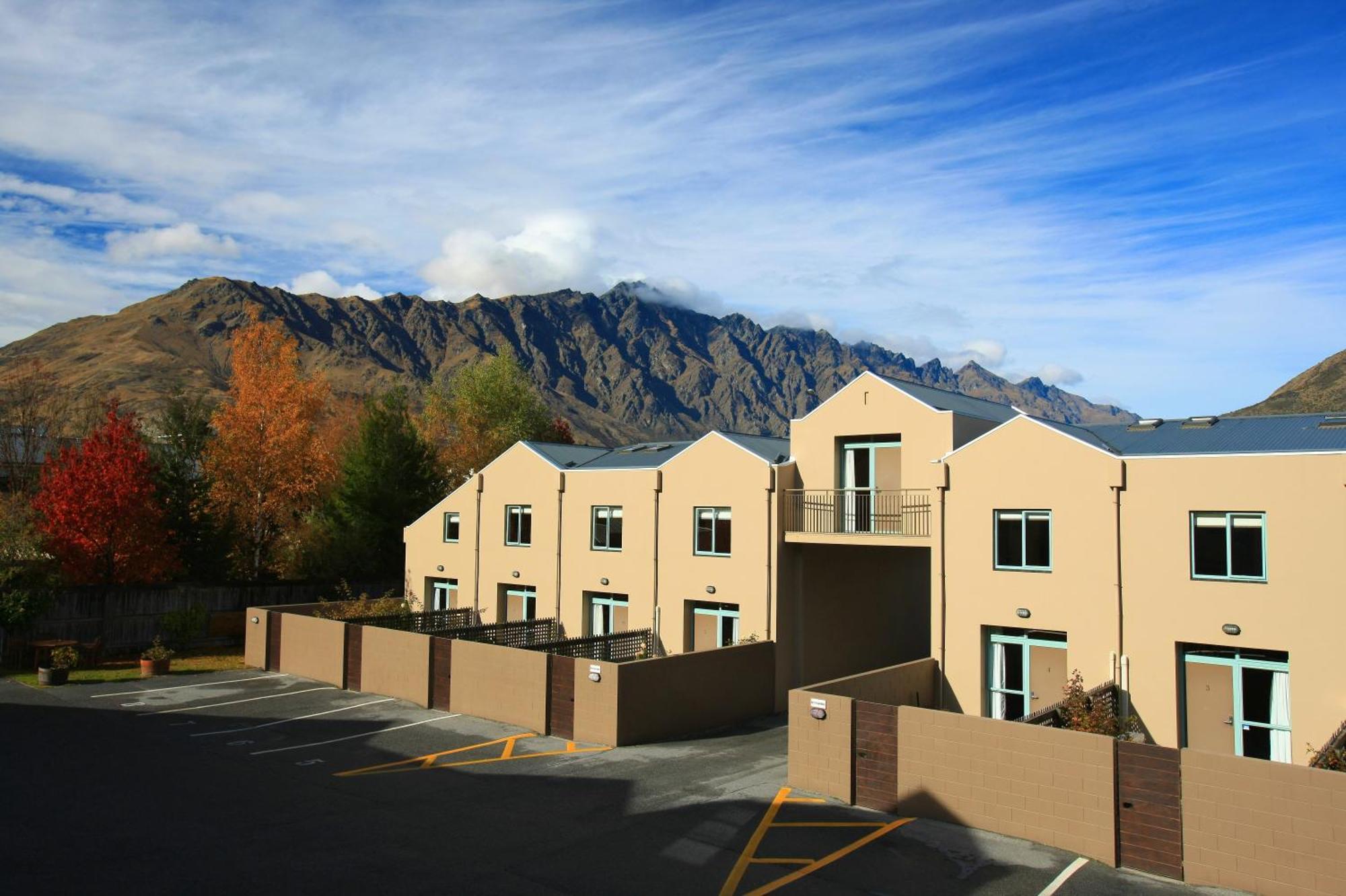 Queenstown Gateway Apartments Exterior photo